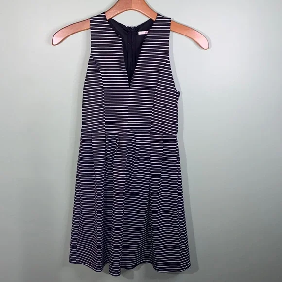 Francesca’s- Stella Stripe Flare Dress ✨ NWT - Picture 5 of 9